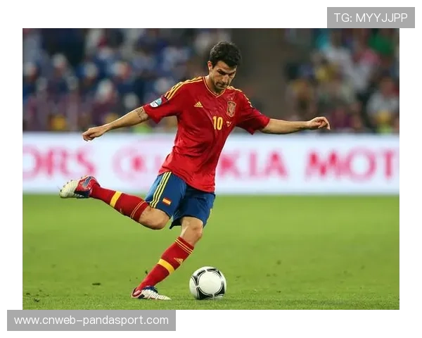 法布雷加斯投身教育事业 参与编写足球教材获广泛赞誉