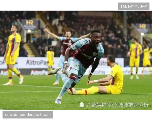 “诺丁汉森林2-0客胜布伦特福德，保级关键战”