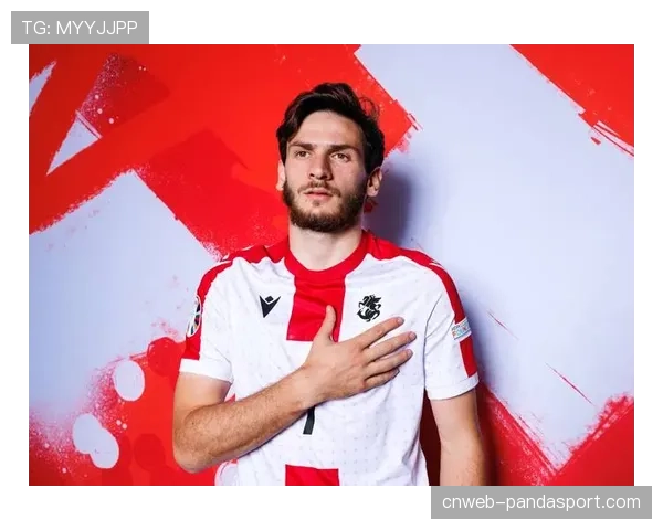 克瓦拉茨赫利亚本场数据：4次关键传球创造1良机